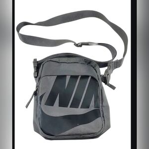 Nike Heritage Men's Small Crossbody Bag - gray/black(BA5871-010)